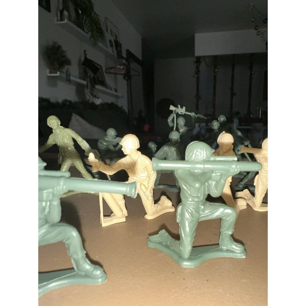 Lot of 13 Vintage 2” Plastic Army Men Soldiers Green Tan Bazooka Rocket Poses